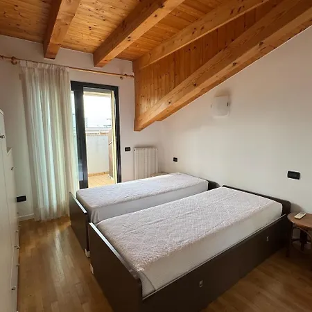 Marconi Deluxe Apartment *